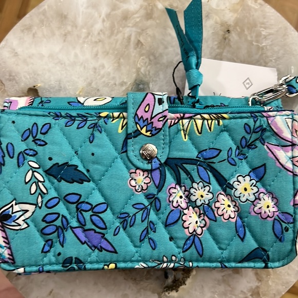 Vera Bradley Smartphone Wristlet - Picture 2 of 3